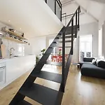 Διαμέρισμα Bmyguest - Design *